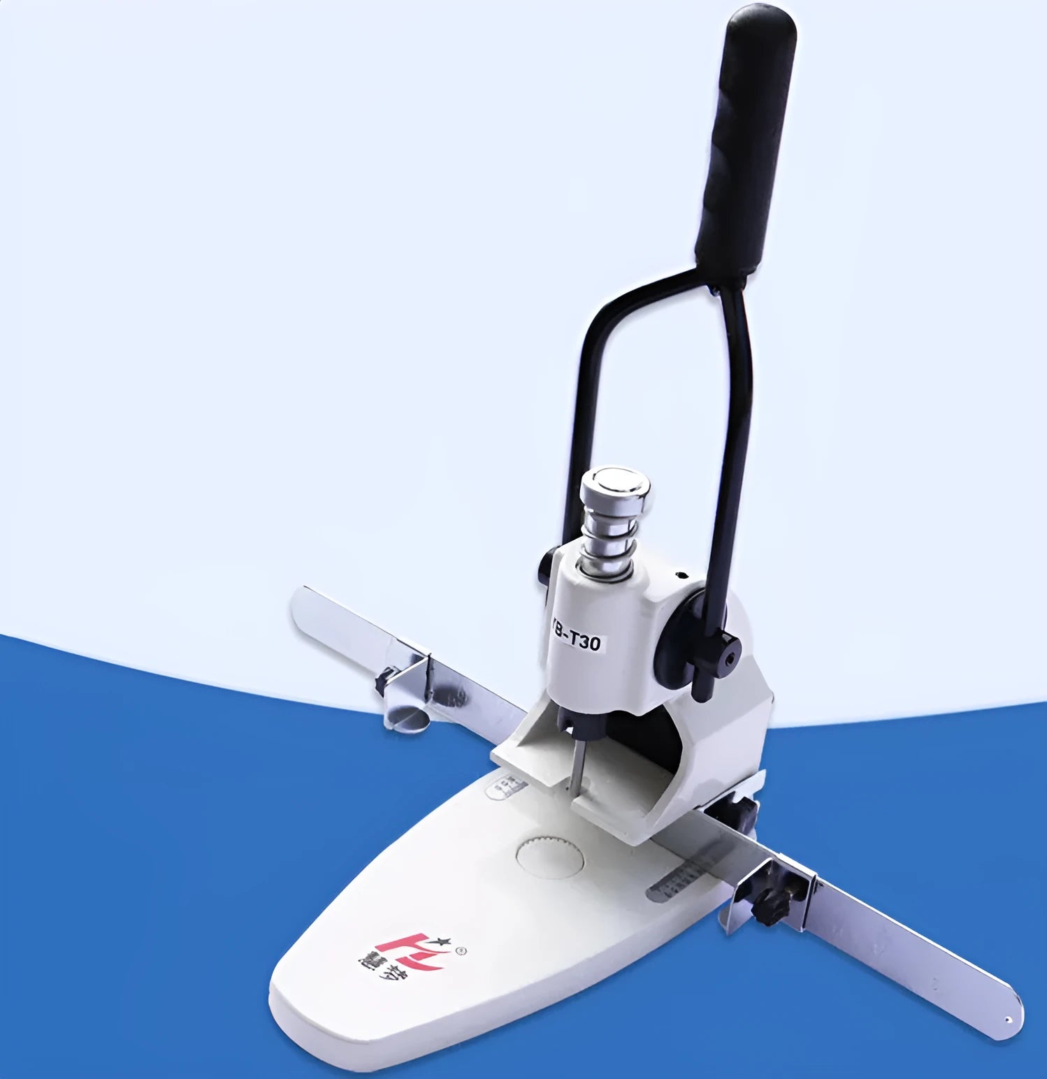 T30 heavy duty manual single hole punch with 30mm paper capacity, adjustable edge, 4.5kg, for office finance binding