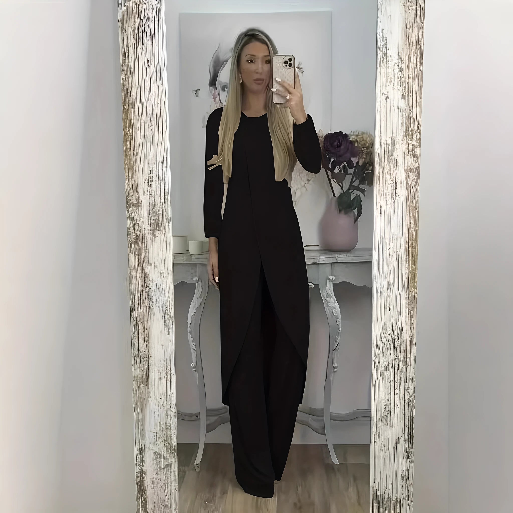 Casual loose-fit two-piece set with a round neck long sleeve top and matching trousers in khaki colour.