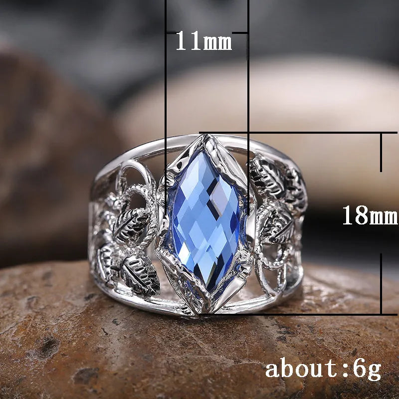 Blue horse eye-shaped women's ring with crystal inlay in alloy metal