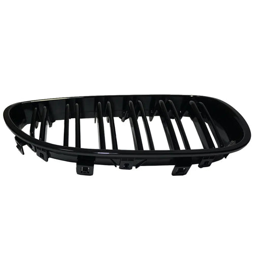 Pair of black ABS carbon fibre texture front grilles for BMW 5-Series E39 E60 E66 models.