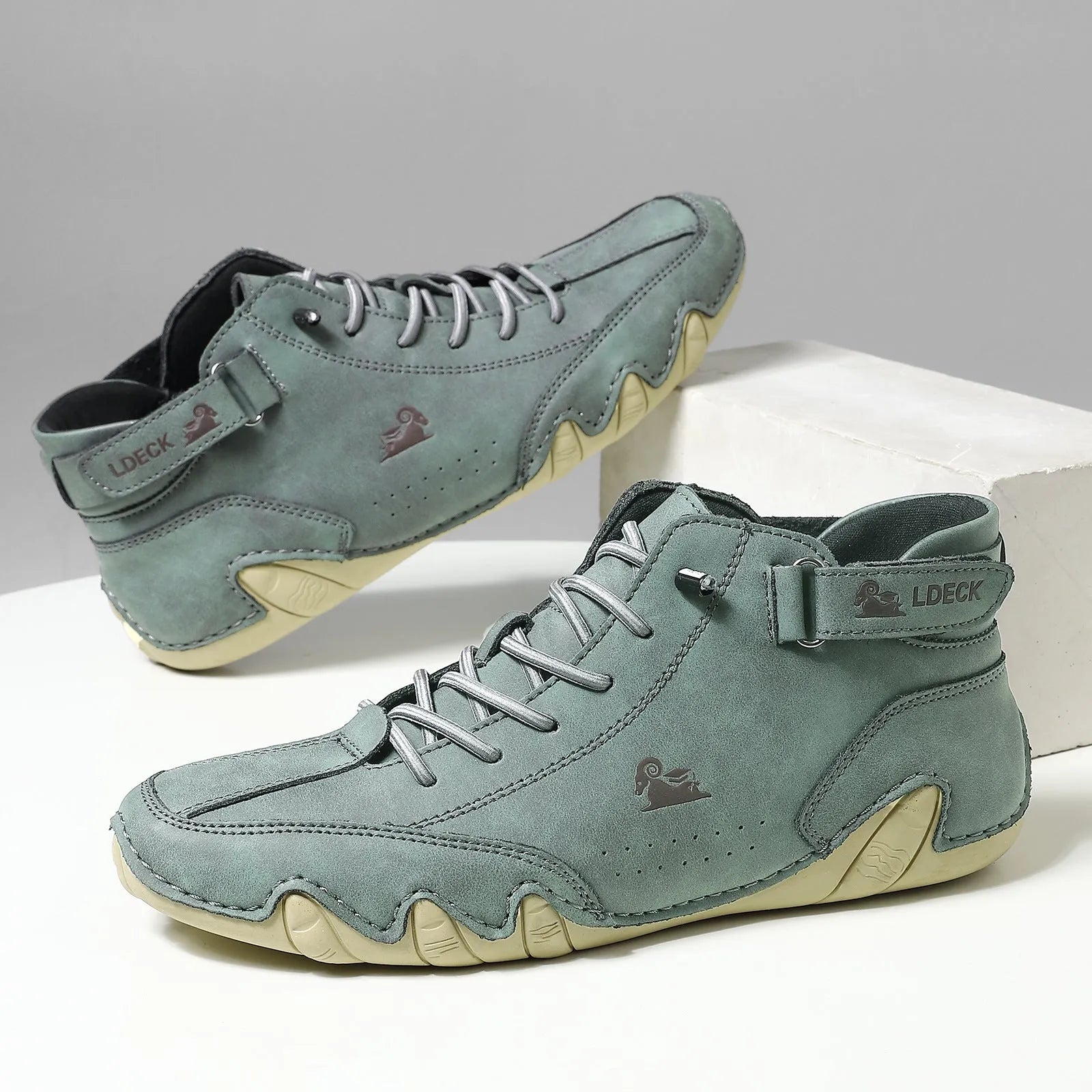 Octopus men's high-top boots in khaki colour with rubber sole and microfibre upper.