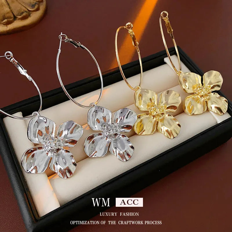 Silver needle metal flower earrings with geometry design in gold or silver electroplated finish