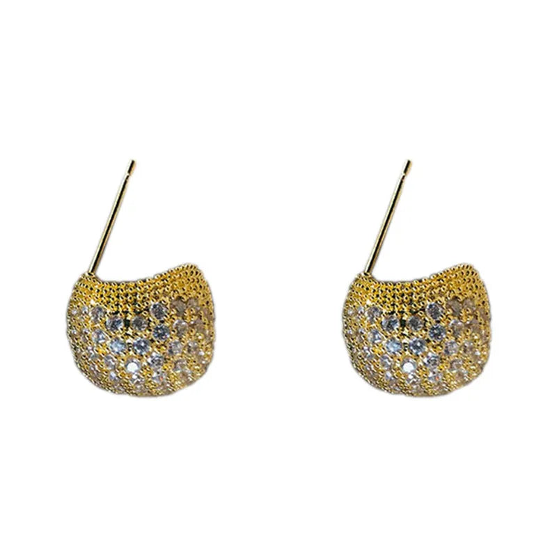 Gold and white geometric drop earrings with diamond-effect golden beans ear clips and sphere details
