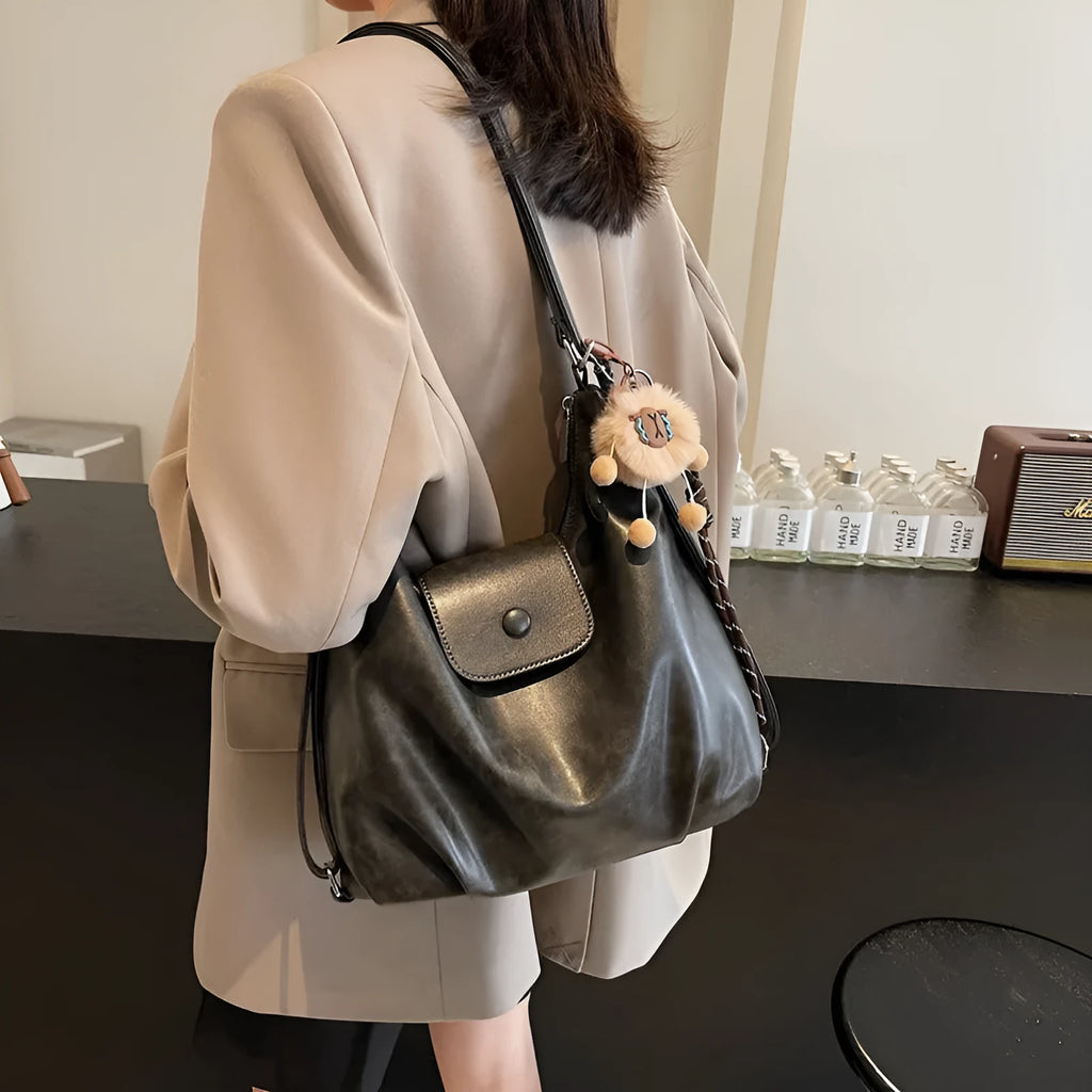 Textured PU leather one-shoulder bag in horizontal square shape with large capacity for daily commuting