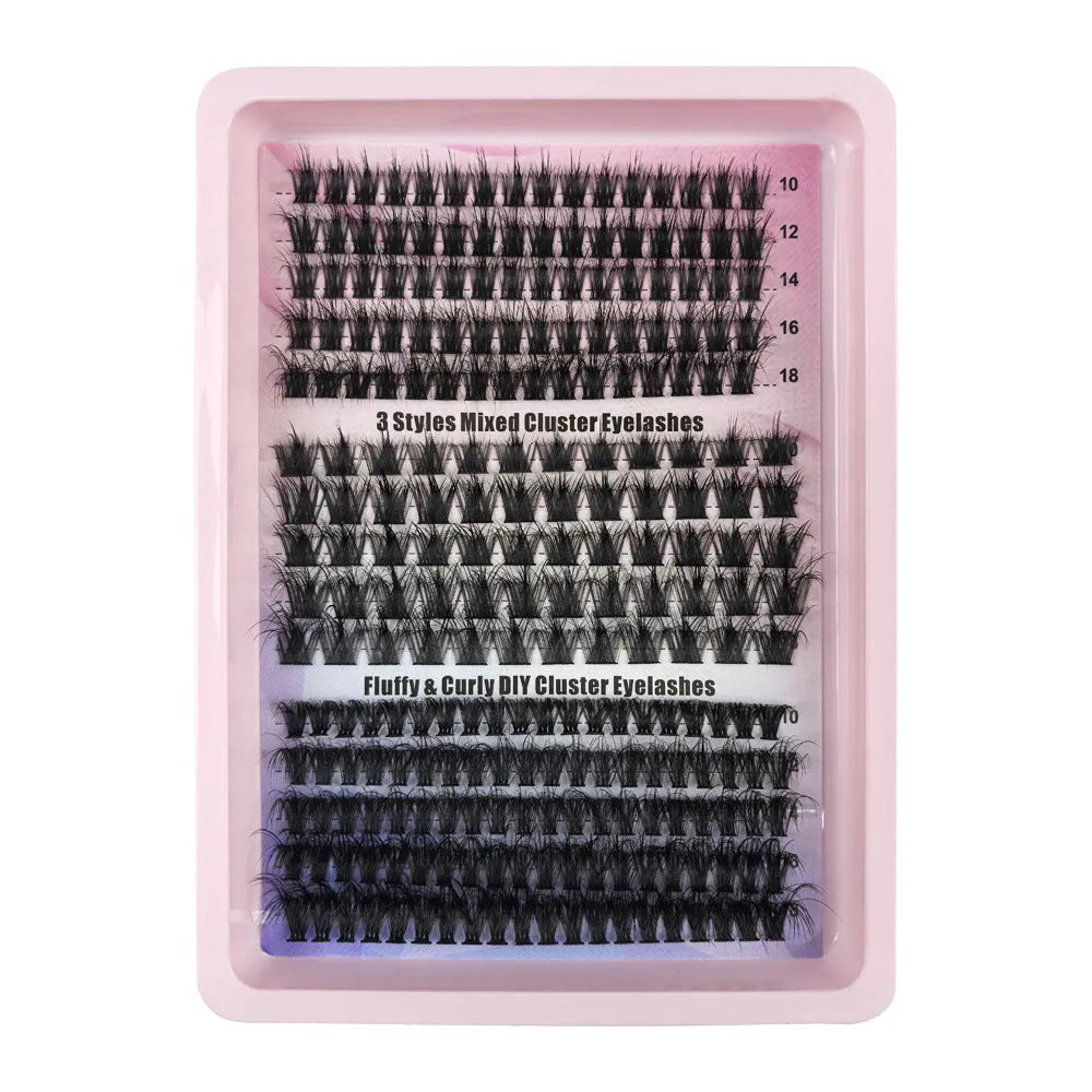 False eyelash storage box with mixed eyelashes inside, showing dimensions of 13.7cm by 13.5cm