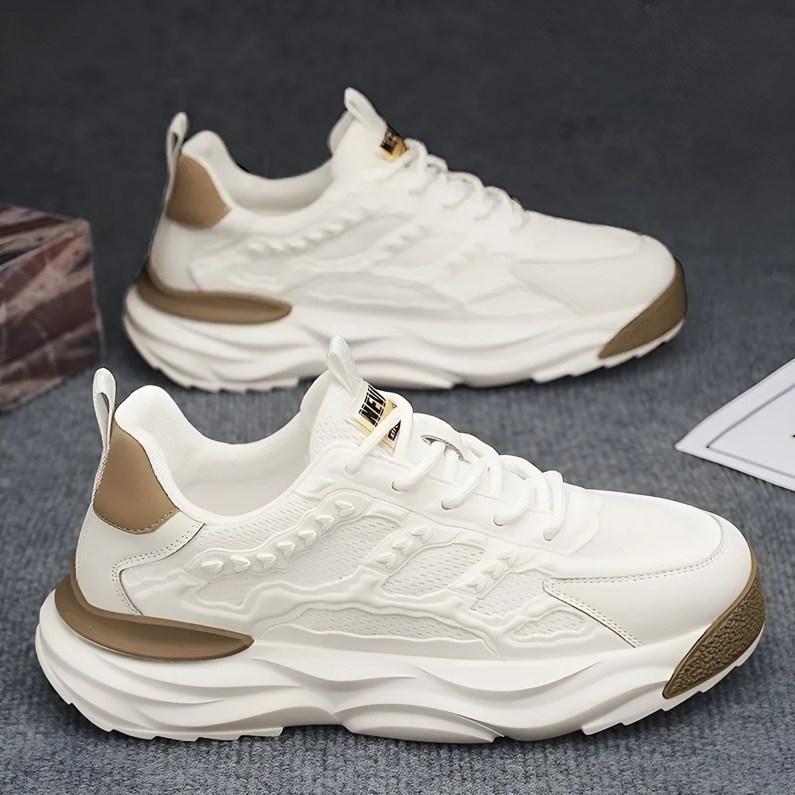 Men's white and black breathable PU mesh casual shoes with round toe, shown in sizes 39-44.