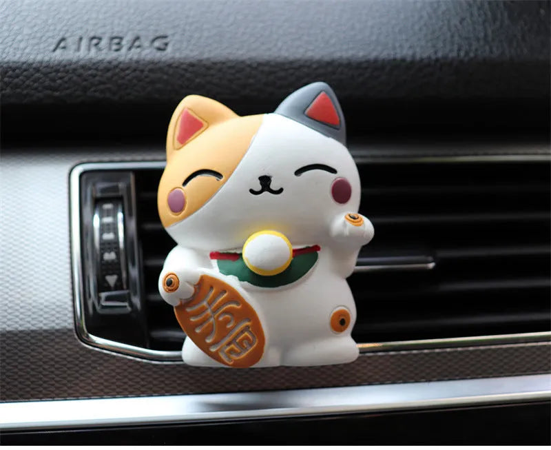 Black cat and white cat resin car vent aromatherapy clip air freshener on car dashboard