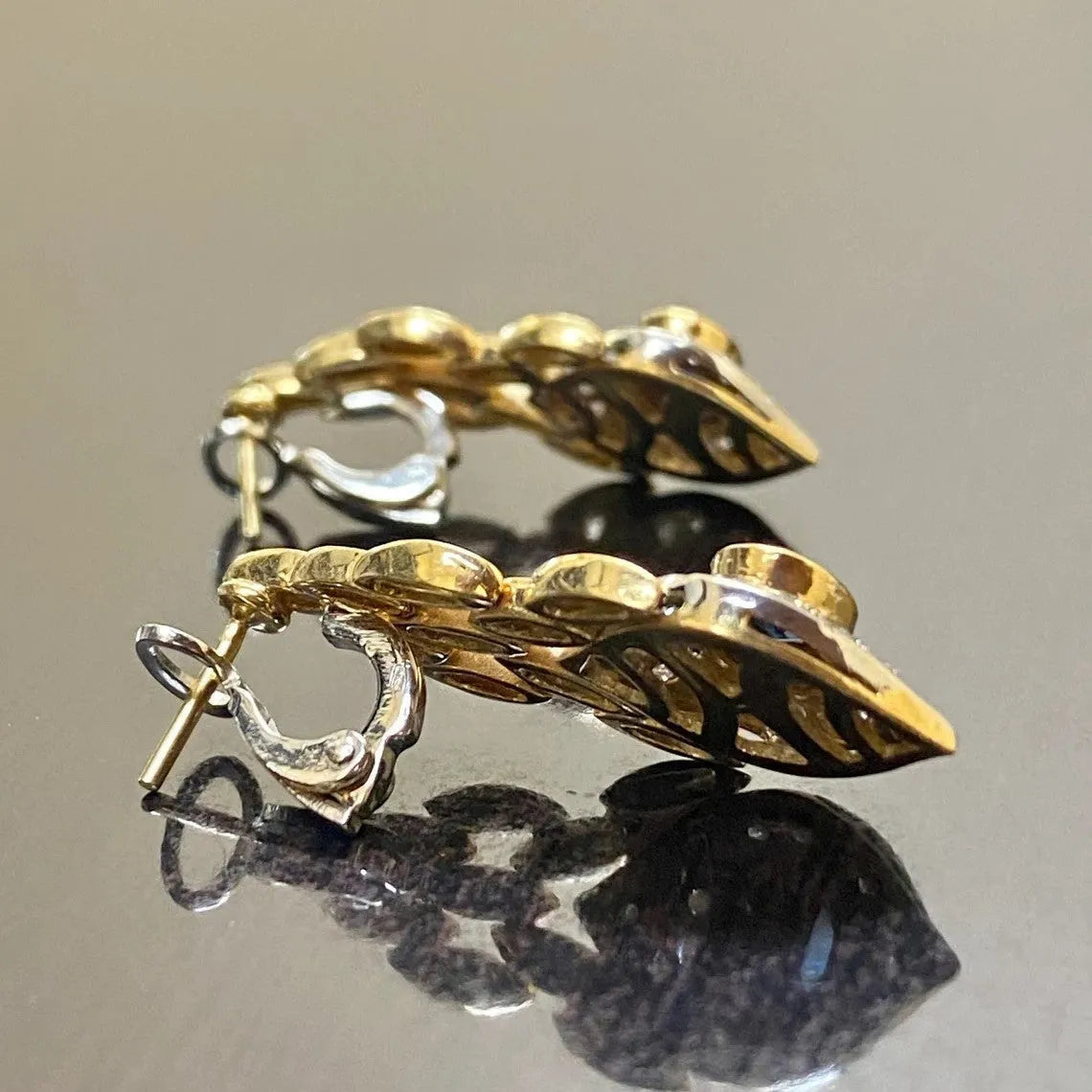 Retro fashion creative women's earrings with snake design in imitation gold colour