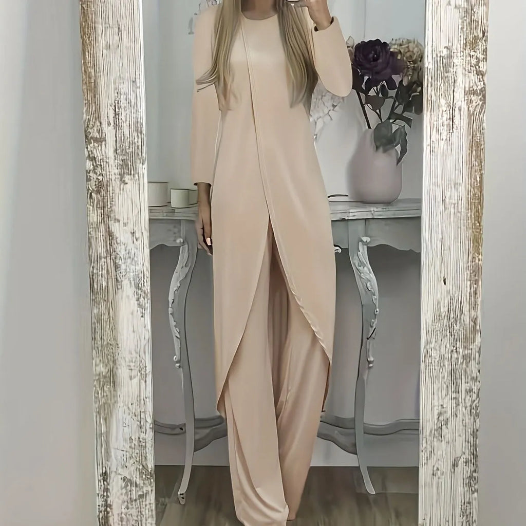 Casual loose-fit two-piece set with a round neck long sleeve top and matching trousers in khaki colour.