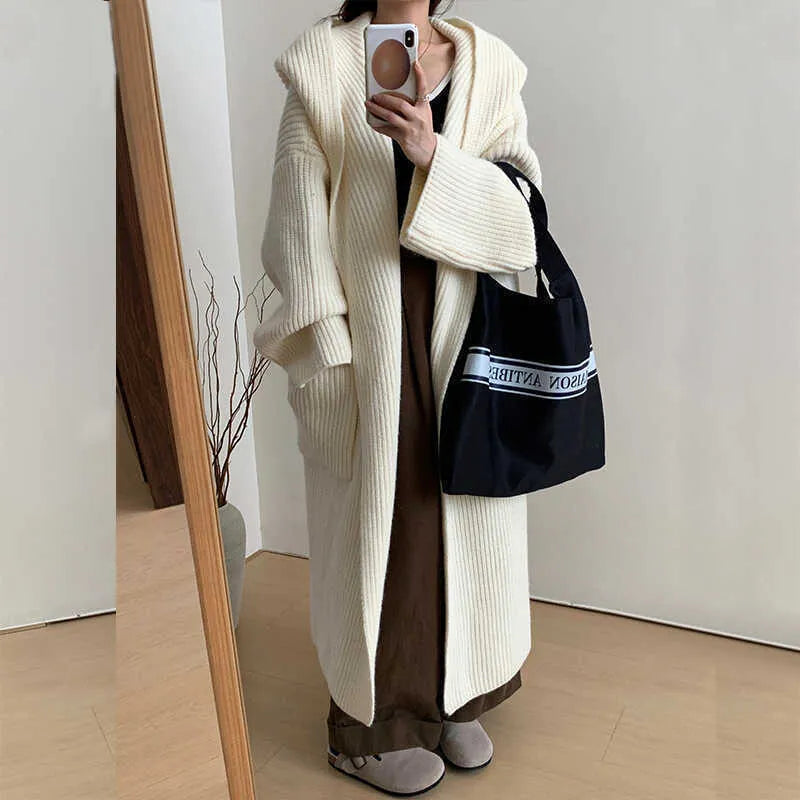Loose hooded sweatshirt cardigan coat with raglan sleeves in acrylic fibre