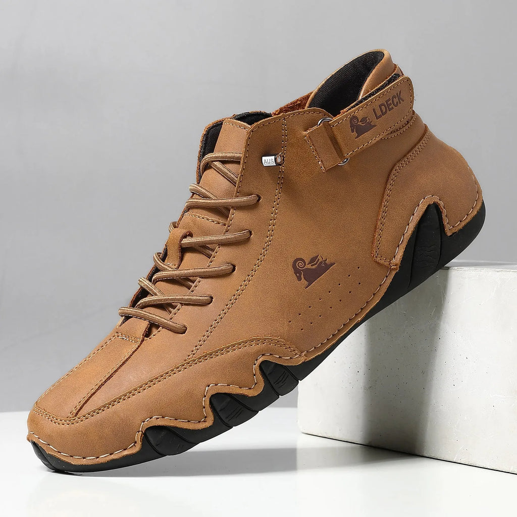 Octopus men's high-top boots in khaki colour with rubber sole and microfibre upper.