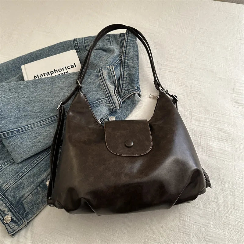 Textured PU leather one-shoulder bag in horizontal square shape with large capacity for daily commuting