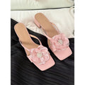 Women's square toe sandals with chunky heel in satin material, cream-white colour