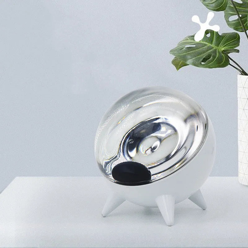 Creative Ball Magnetic Fluid Vibration Pickup in white with USB Type-C cable and built-in lighting