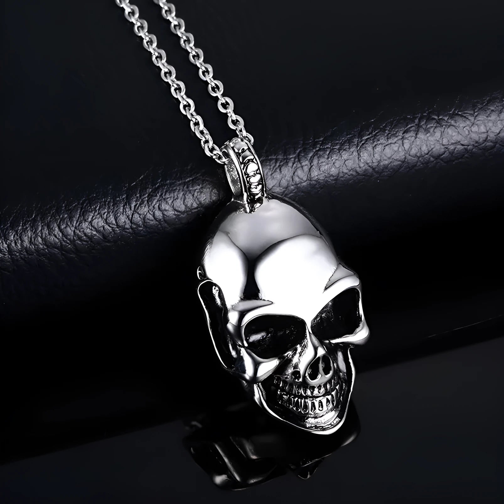 Unisex electroplated alloy skull pendant necklace with chain and leather rope options