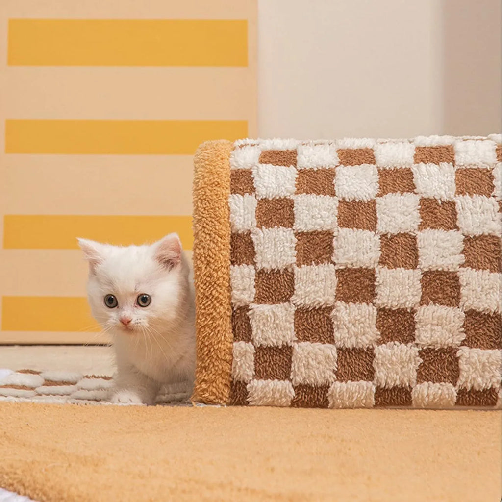 XL fan-shaped plush pet bed tunnel for dogs and cats in yellow plaid colour with anti-slip bottom.
