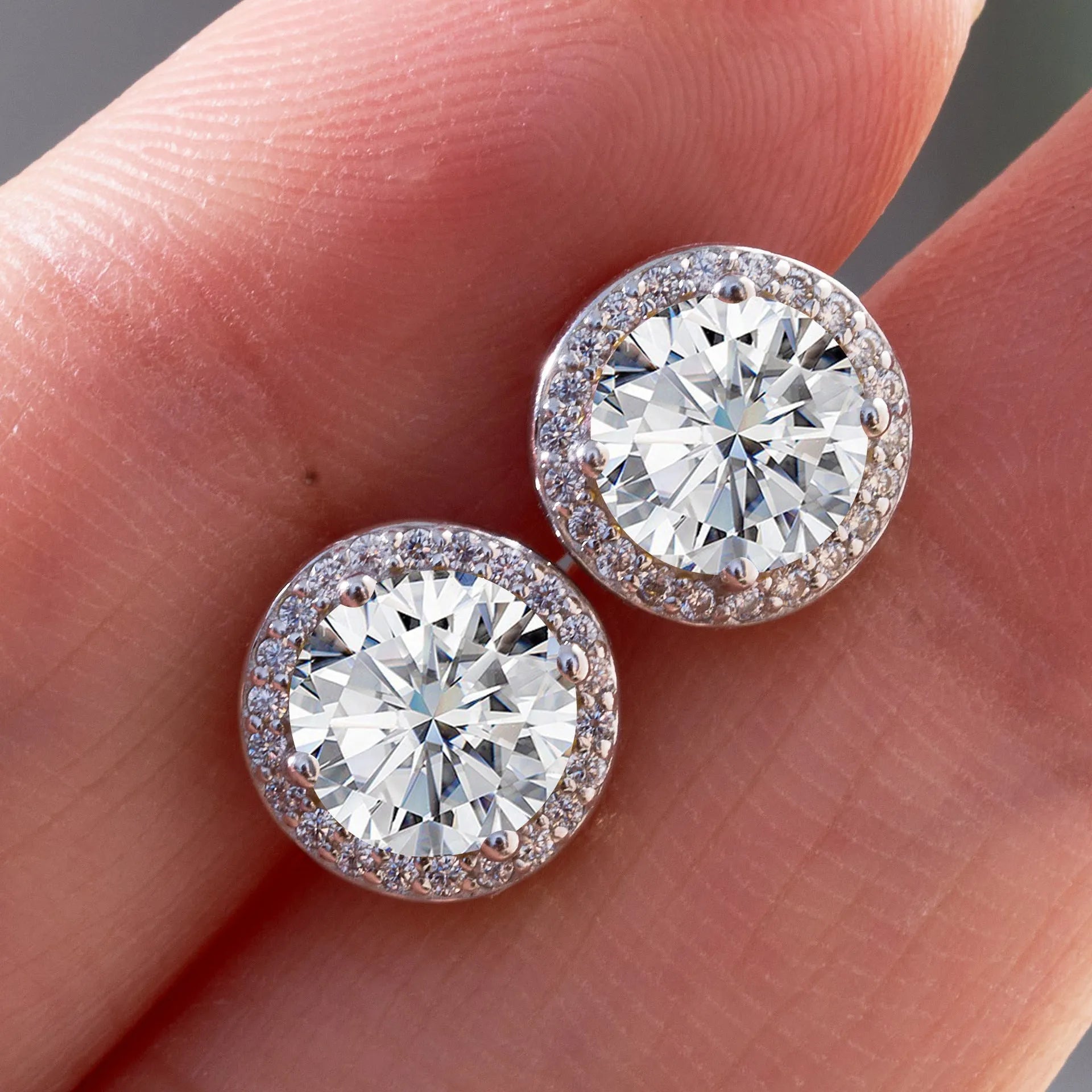 Micro inlaid moissanite stud earrings in S925 sterling silver with round natural stones, unisex design, 1CT per pair
