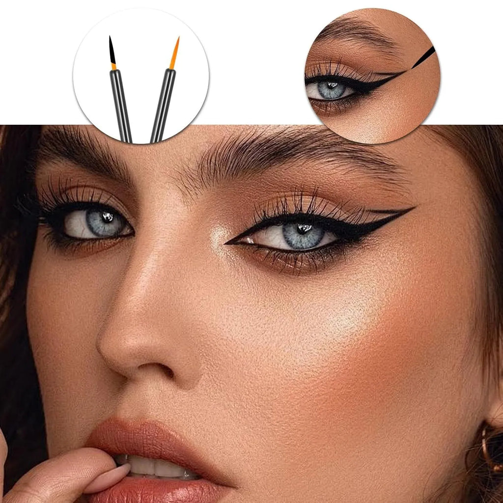 Pack of 100 black disposable eyeliner brushes with fine tips and plastic sleeves