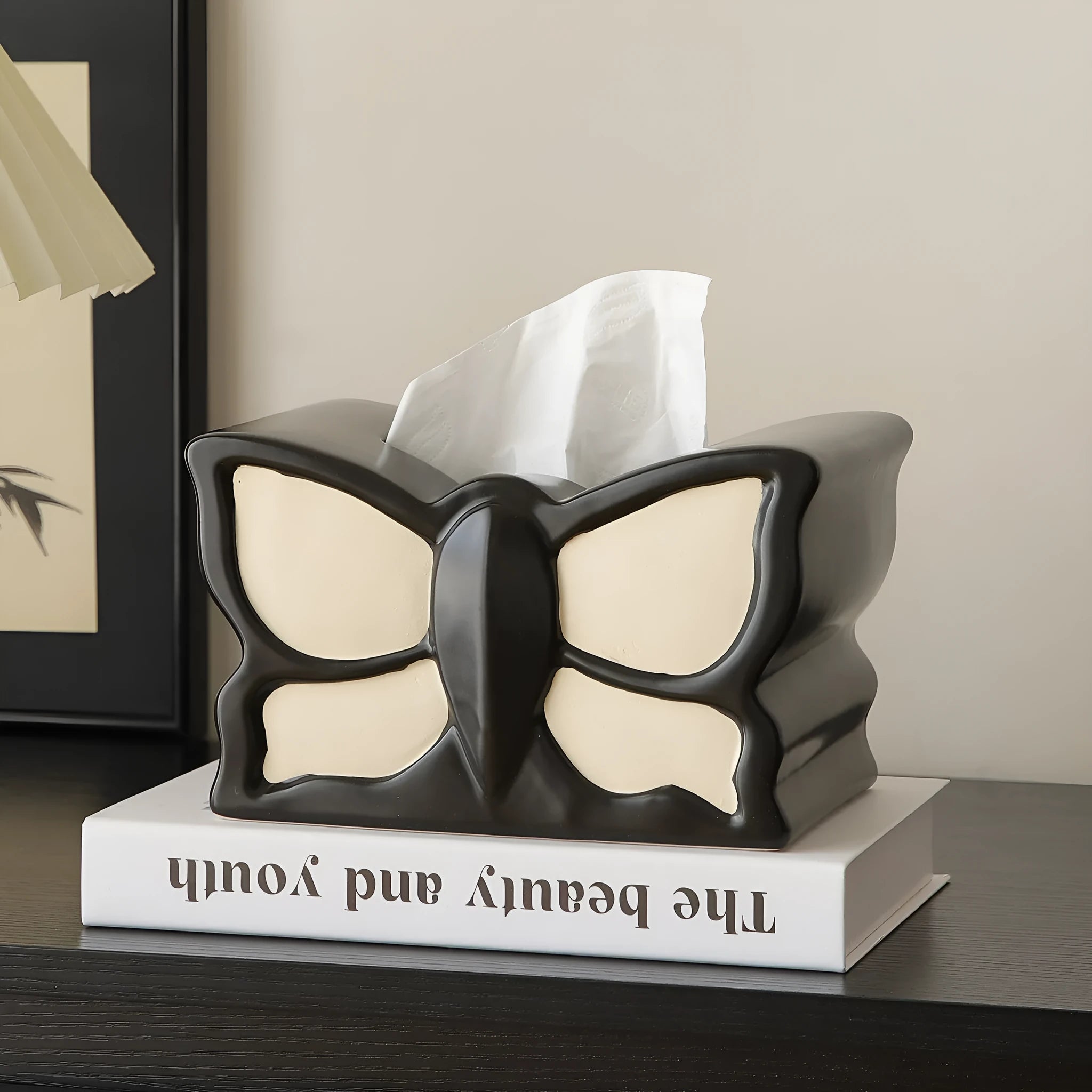 Ceramic butterfly vase and tissue box set with waterproof coating for living room