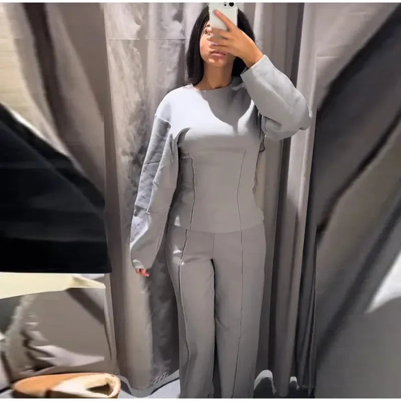 Women's polyester fleece two-piece suit with pleated top and wide-leg trousers