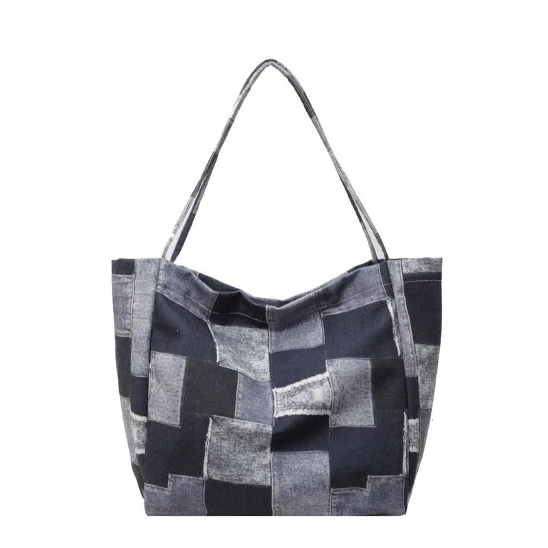 Women's large canvas tote bag in colour-contrast check plaid pattern, horizontal square shape, with slit pocket, in brown