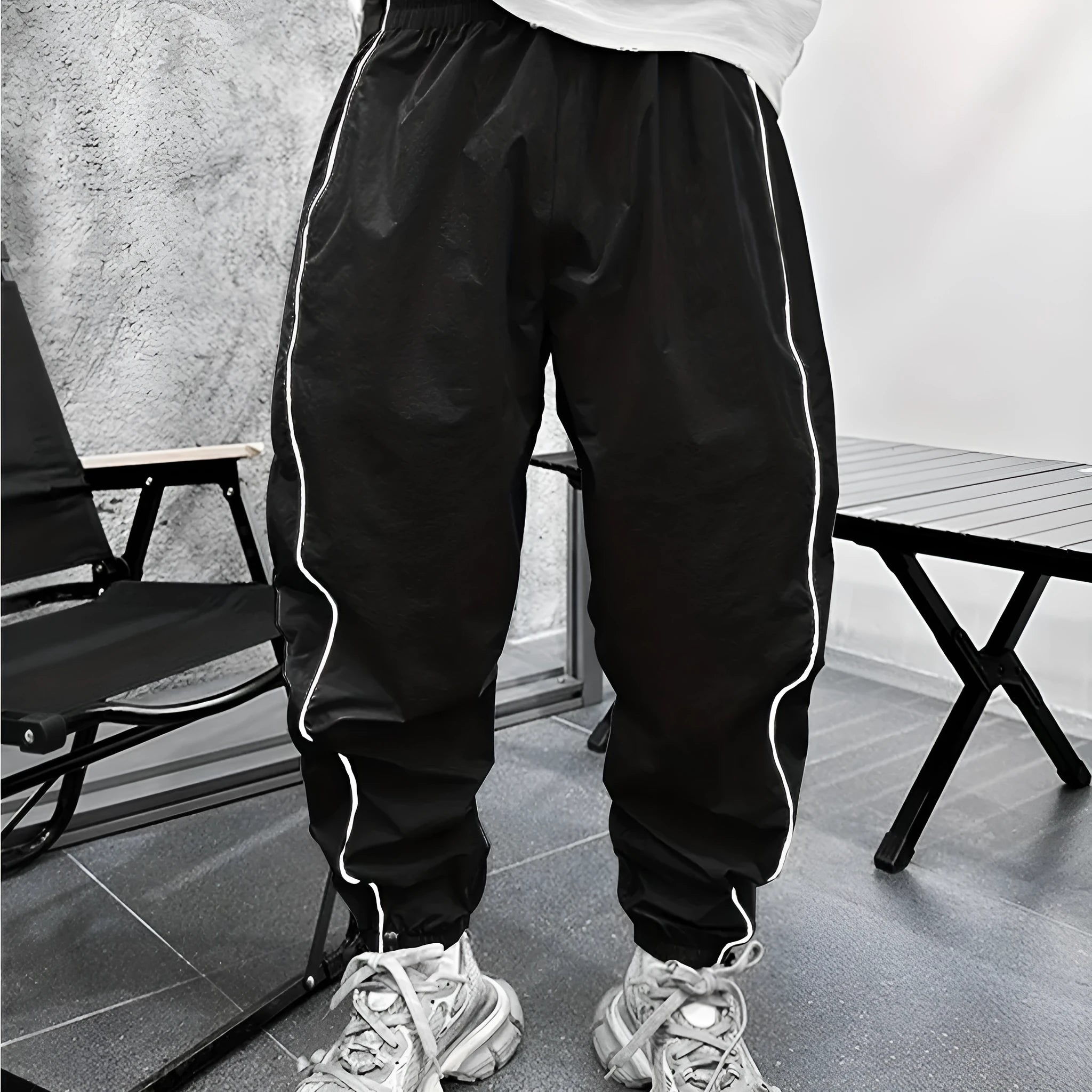 Men's bamboo fibre casual sports pants in loose cropped length with high elasticity