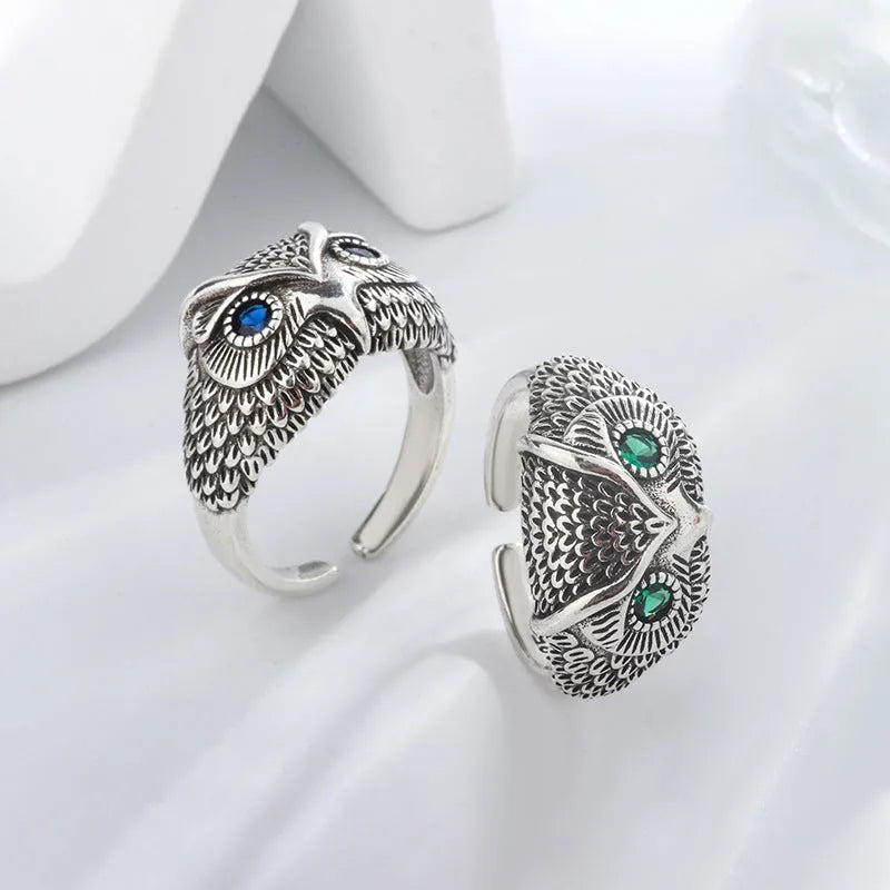 Retro vintage casual owl ring in copper with adjustable opening and blue gemstone finish