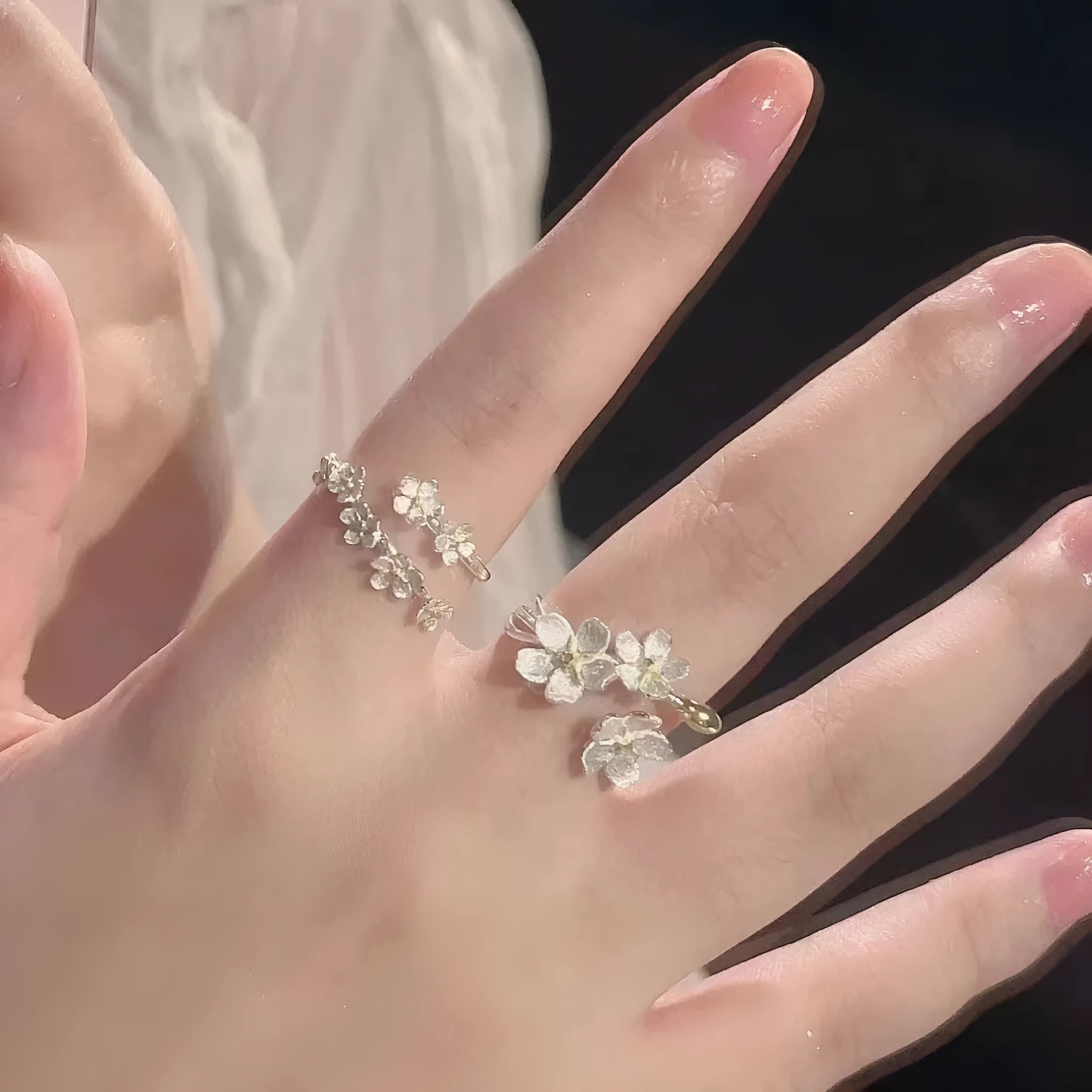 Three-dimensional jasmine flower ring with adjustable open mouth design in zinc alloy