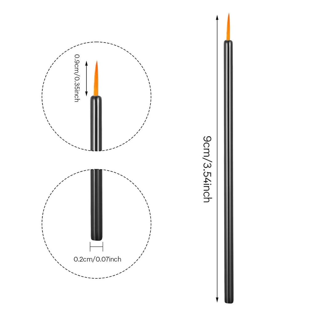 Pack of 100 black disposable eyeliner brushes with fine tips and plastic sleeves