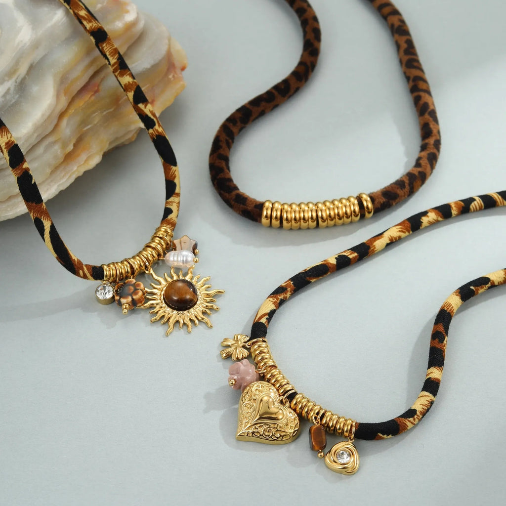 Leopard series stainless steel necklace with geometry pendant and adjustable 41-50cm chain