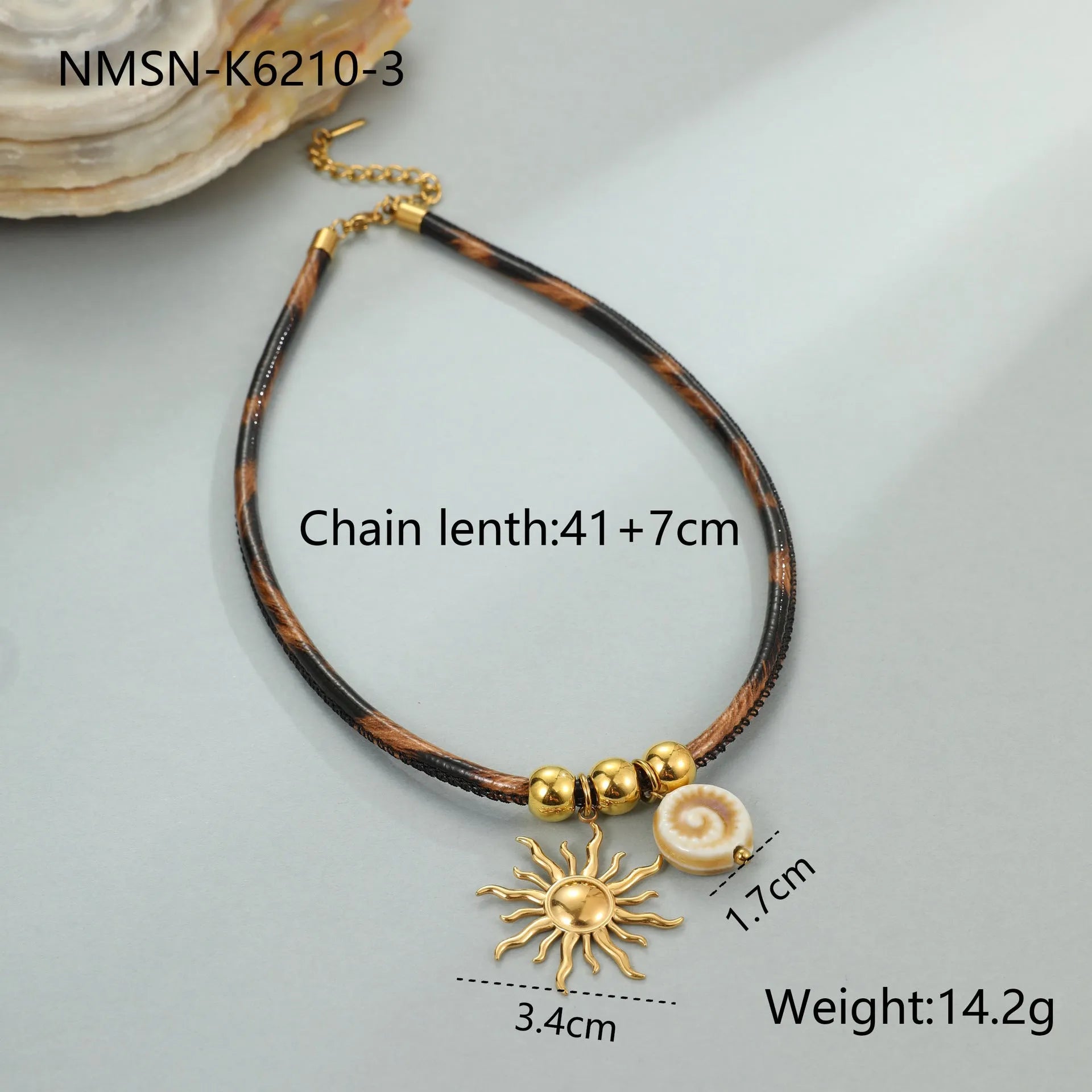 Geometric leopard pendant necklace for women in gold-plated stainless steel on an adjustable chain.