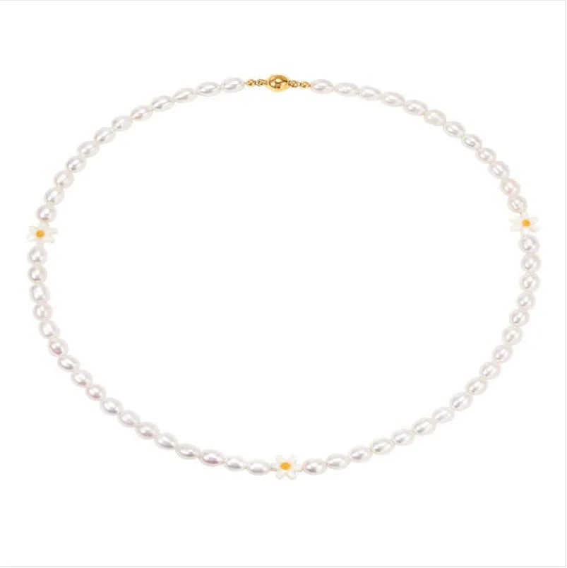 Oval natural pearl necklace unisex with magnetic clasp Daisy style 45cm length