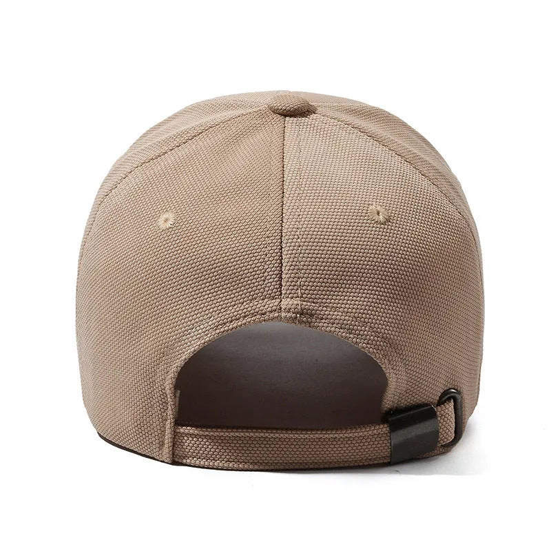 Hard crown baseball cap with embroidered letters in cotton, adjustable size, breathable sunshade