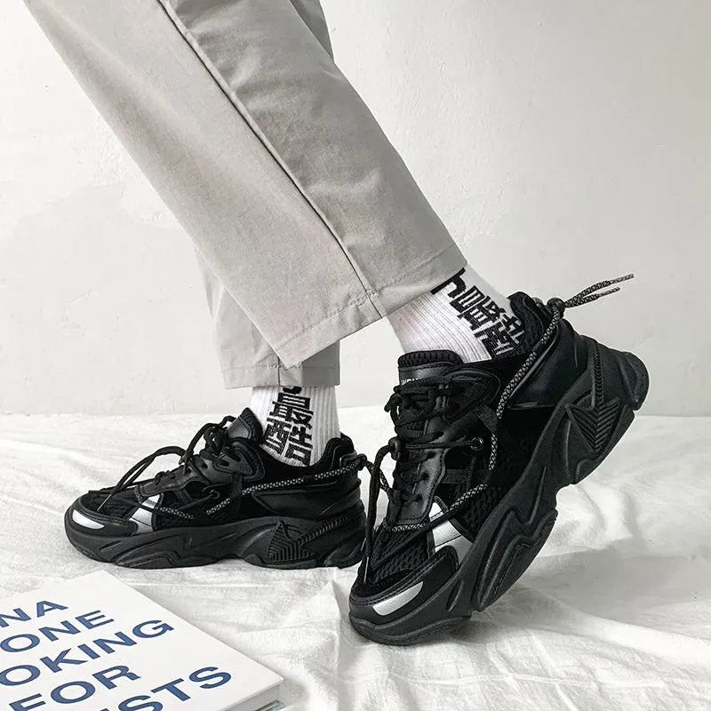 Men's white Korean style platform sports shoes with lace-up front on a plain background.