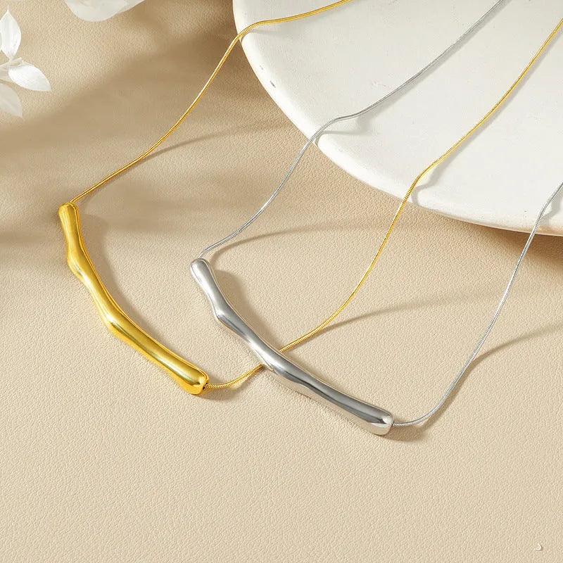 Women's irregular pleated titanium steel necklace in gold or steel electroplated colours