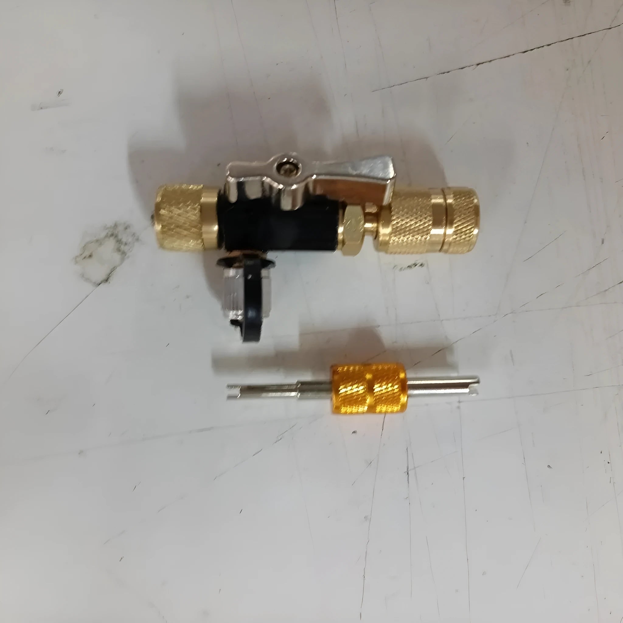 Metal vacuum valve core disassembly tool set for bicycle tyre maintenance