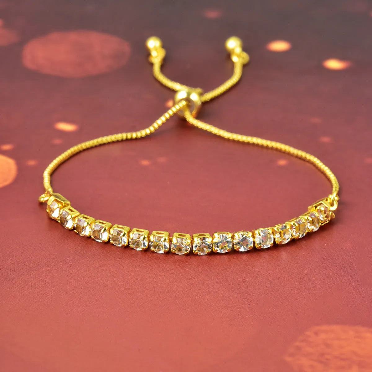 Micro-studded claw chain simple bracelet in metal with electroplated finish, unisex geometric round and dot stud design.