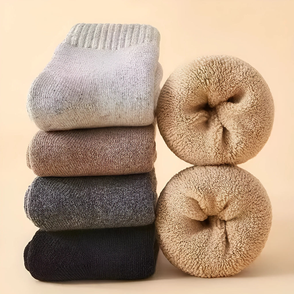 Winter wool socks with thick merino midsole in solid colours