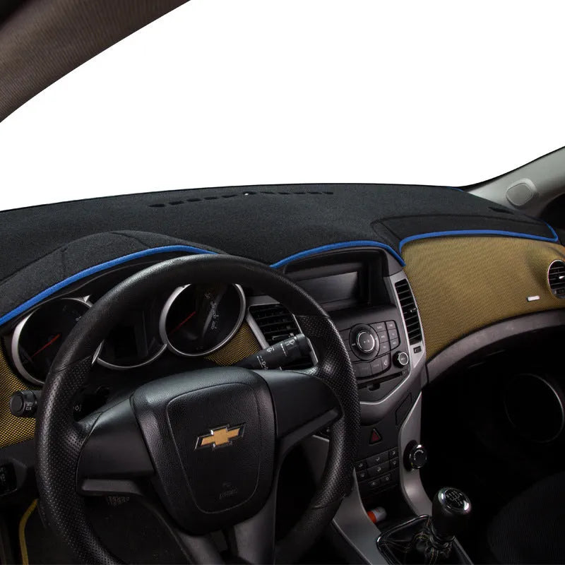 Silicone non-slip dashboard light-proof pad for old Prado SUV in black with coloured edge options.