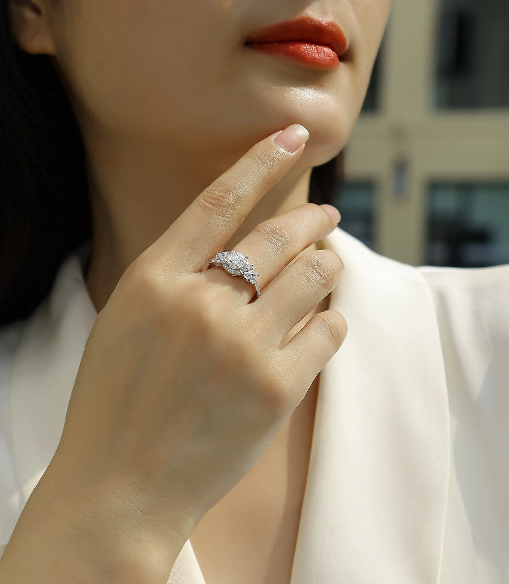 Wedding ring set with 1-carat moissanite in S925 silver platinum-plated ring on gift box