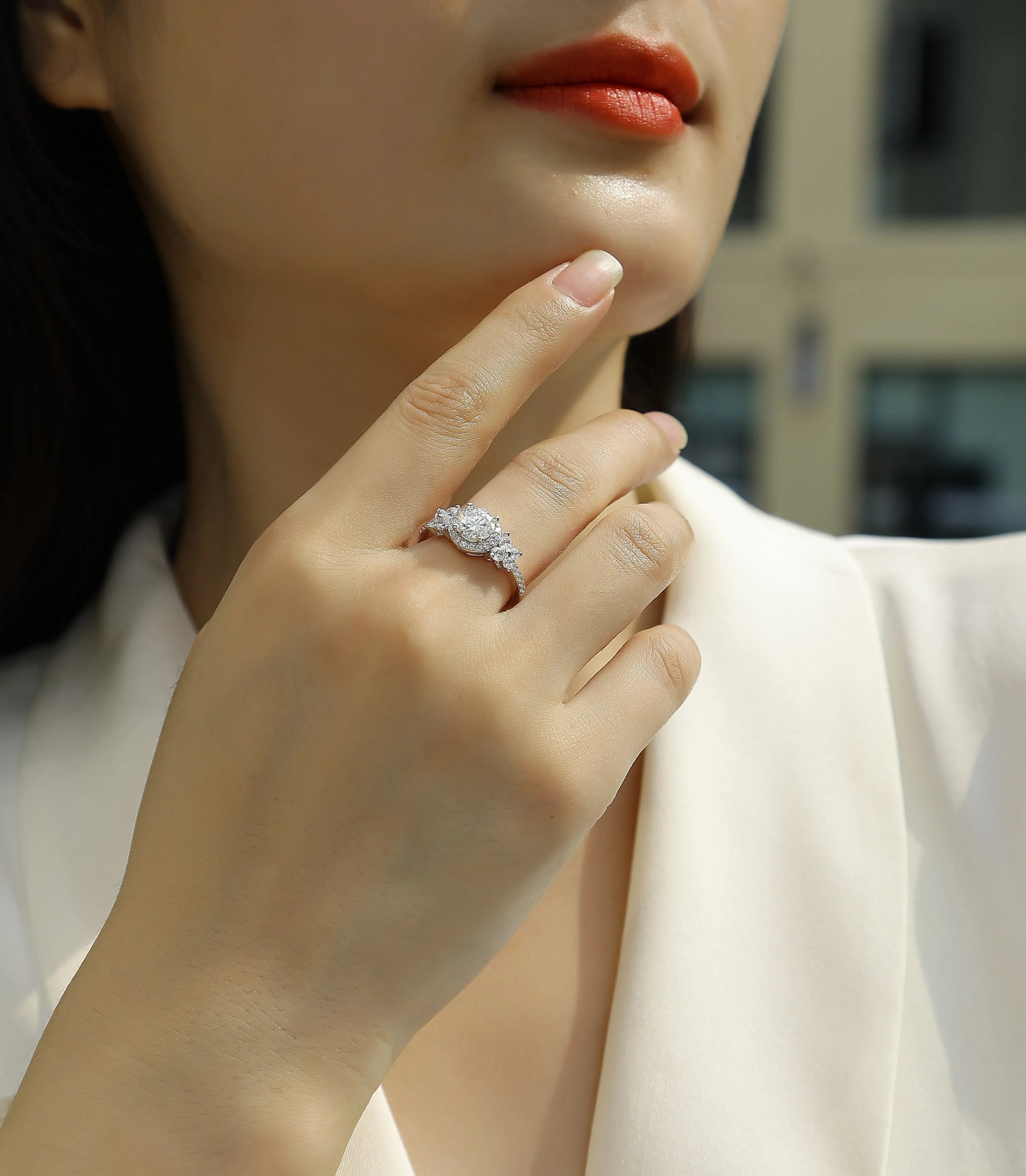 Wedding ring set with 1-carat moissanite in S925 silver platinum-plated ring on gift box