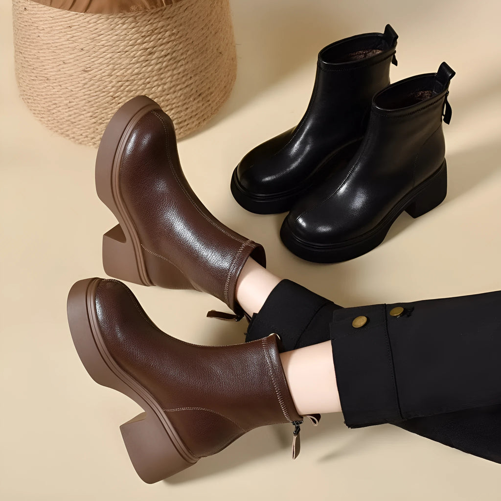 Black sheepskin shoes with cotton lining, flat heel, round toe, and water-resistant platform