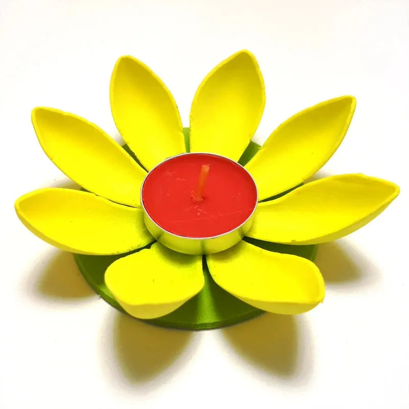 Single-layer plastic wishing lotus lantern in mixed colours, floating on water, available in 11cm and 15.5cm sizes