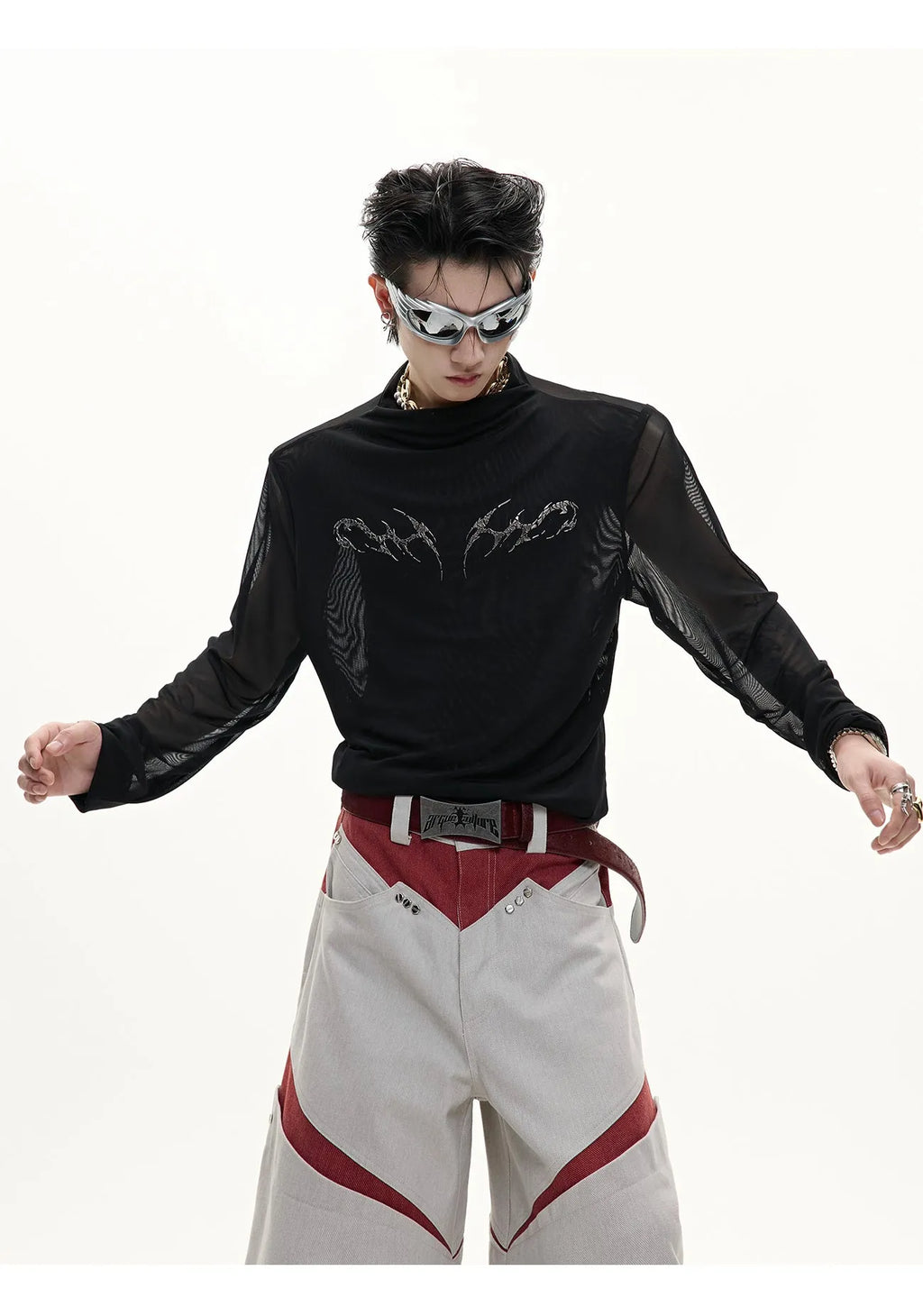 Niche mesh ice-feeling slim bottoming shirt with long sleeves in trendy style, showing fabric texture and fit