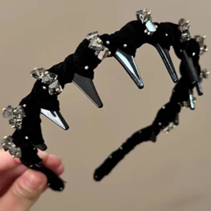 Velvet-lined hairband with crystal wave pressing design in multiple colour options
