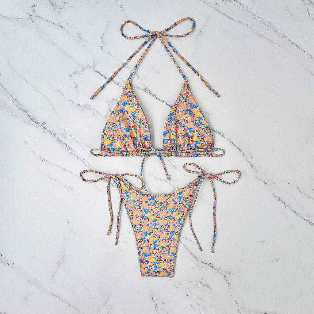 Lace-up bikini swimsuit in picture colour with backless design and split briefs for swimming sports
