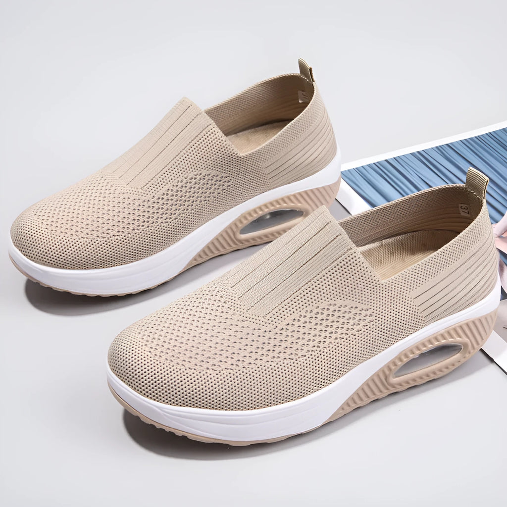 Women's air cushion non-slip flying woven shoes in solid colour, low top with mesh upper and EVA sole