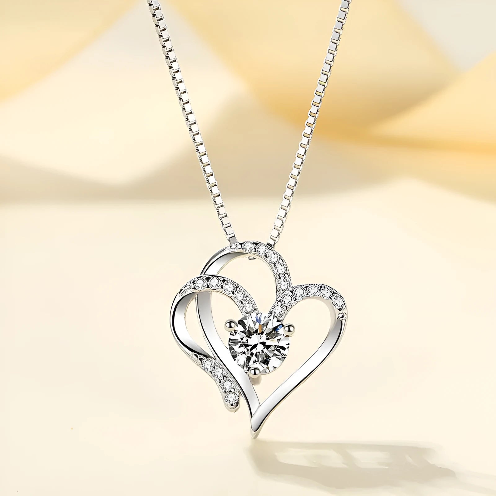 Women's 925 silver heart pendant necklace in platinum, gold, or rose gold plating