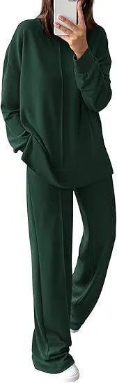 Women's polyester long-sleeve jogging suit in green with matching trousers
