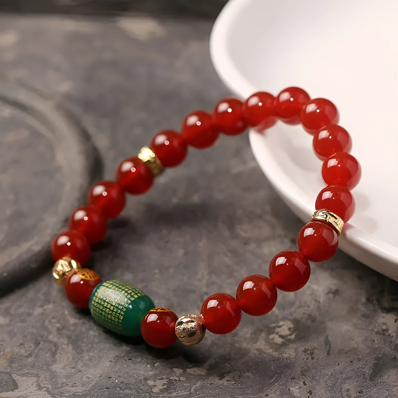 Agate Guanyin Buddha bracelet with edge rosary beads in green or red agate colour.